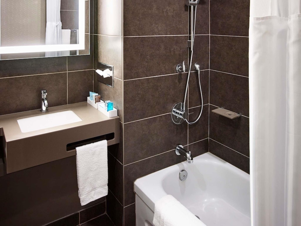 Novotel Toronto North York