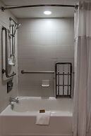 DoubleTree by Hilton New Bern Riverfront