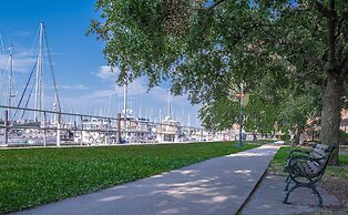 DoubleTree by Hilton New Bern Riverfront