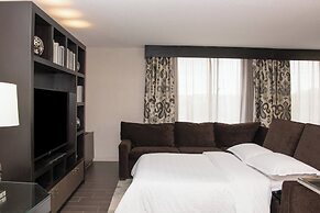 Sheraton Minneapolis West Hotel
