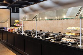 Sheraton Minneapolis West Hotel