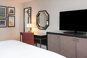 Sheraton Minneapolis West Hotel