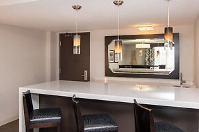 Sheraton Minneapolis West Hotel