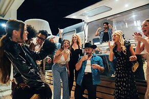 The Wayback, Pigeon Forge, A Tribute Portfolio Hotel