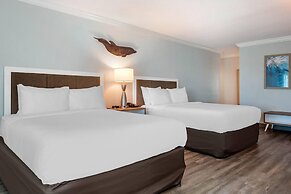 Dolphin Sands Clearwater Beach, an Ascend Collection Hotel