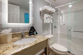 Winter the Dolphins Beach Club, Ascend Hotel Collection