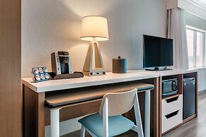 Dolphin Sands Clearwater Beach, an Ascend Collection Hotel