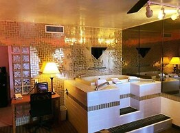 The Classic Desert Aire Hotel