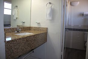 The Classic Desert Aire Hotel