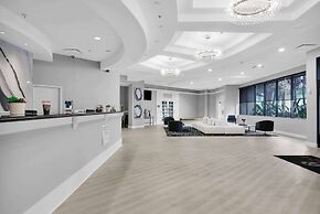 Ramada by Wyndham Jacksonville I-95 by Butler Blvd