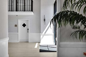 Ramada by Wyndham Jacksonville I-95 by Butler Blvd