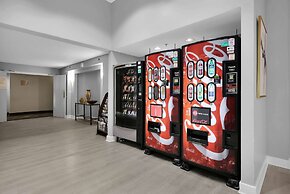 Ramada by Wyndham Jacksonville I-95 by Butler Blvd