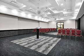 Ramada by Wyndham Jacksonville I-95 by Butler Blvd