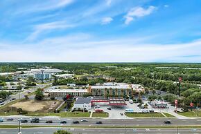 Ramada by Wyndham Jacksonville I-95 by Butler Blvd