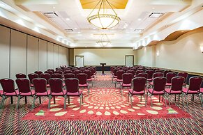 Ramada by Wyndham Jacksonville I-95 by Butler Blvd