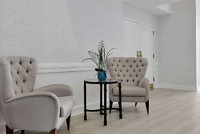 Ramada by Wyndham Jacksonville I-95 by Butler Blvd