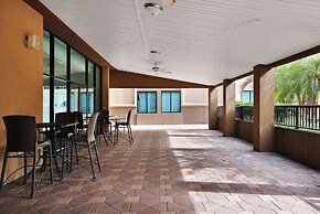 Ramada by Wyndham Jacksonville I-95 by Butler Blvd