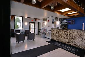 Travelodge by Wyndham Milwaukee