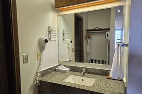 Travelodge by Wyndham Oakley