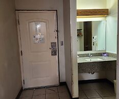 Travelodge by Wyndham Oakley