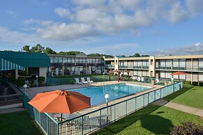 Days Inn by Wyndham Pittsburg KS