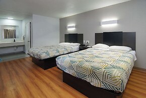 Motel 6 Red Oak, TX - Dallas