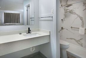 Motel 6 Red Oak, TX - Dallas