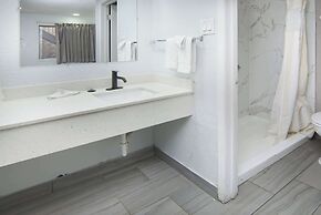 Motel 6 Red Oak, TX - Dallas