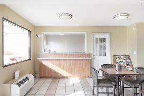 OYO Hotel Tulsa International Airport