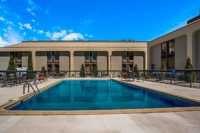 Clarion Inn & Suites Airport