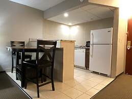 Clarion Inn & Suites Airport