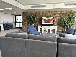 Clarion Inn & Suites Airport