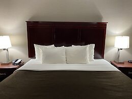 Clarion Inn & Suites Airport