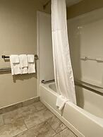 Clarion Inn & Suites Airport