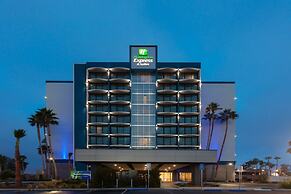 Holiday Inn Express And Suites Santa Ana - Orange County by IHG