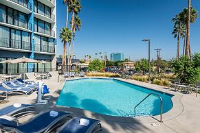 Holiday Inn Express And Suites Santa Ana - Orange County by IHG