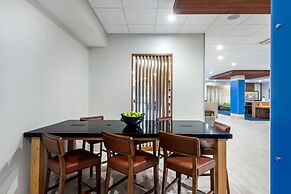 Holiday Inn Express And Suites Santa Ana - Orange County by IHG