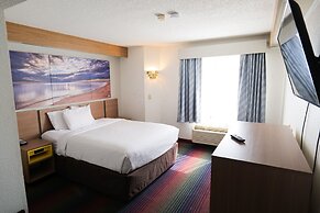 Days Inn by Wyndham Flint/Bishop International Airport