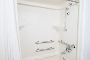 Days Inn by Wyndham Flint/Bishop International Airport