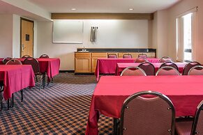 Days Inn by Wyndham Flint/Bishop International Airport