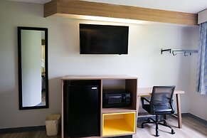 Days Inn by Wyndham Flint/Bishop International Airport