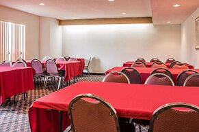 Days Inn by Wyndham Flint/Bishop International Airport