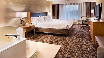 Holiday Inn Hotel & Suites Warren by IHG