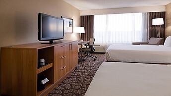 Holiday Inn Hotel & Suites Warren by IHG