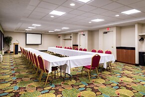 Holiday Inn Hotel & Suites Warren by IHG