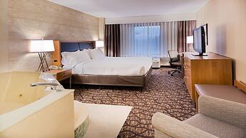Holiday Inn Hotel & Suites Warren by IHG