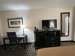 Quality Inn & Suites Cincinnati Downtown