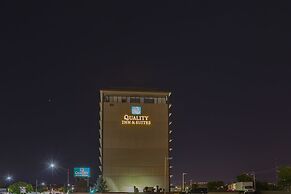 Quality Inn & Suites Cincinnati Downtown