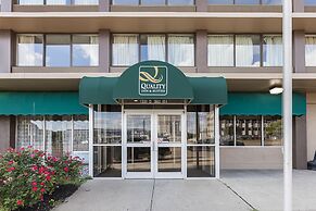 Quality Inn & Suites Cincinnati Downtown