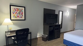 Baymont by Wyndham Louisville Airport South